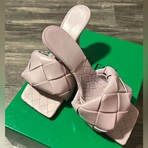 Bottega Veneta